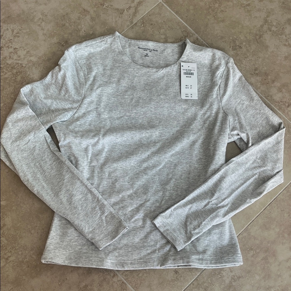 NWT Abercrombie & Fitch long sleeve baby tee